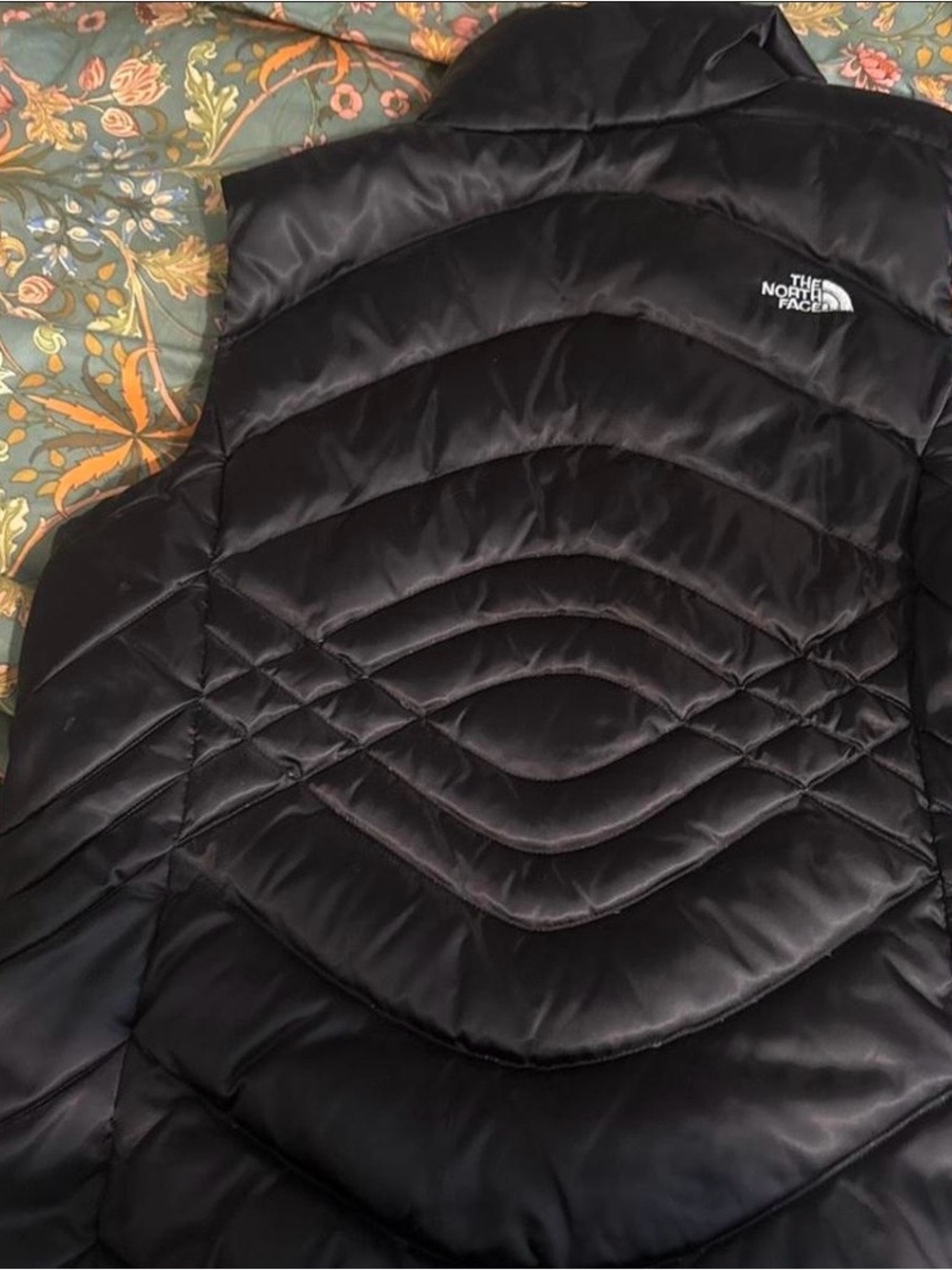 The North Face Women's Black Quilted Insulated Puffer Jacket - Picture 2 of 2